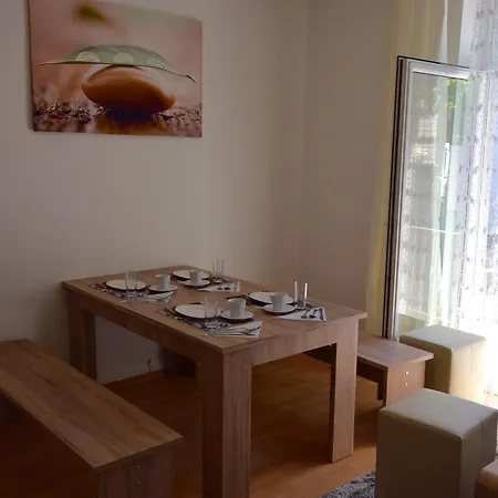 Ostendplatz Apartment *