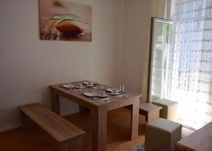 Ostendplatz Apartamento *