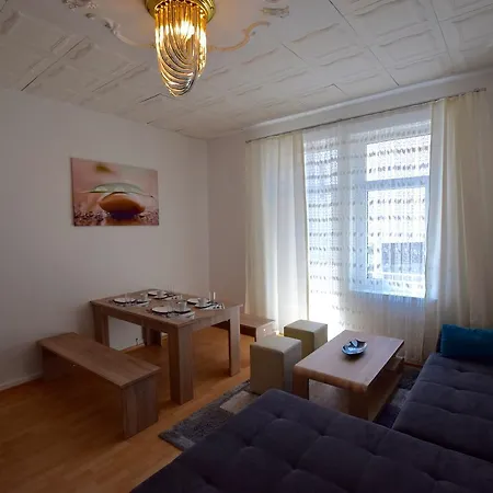 Ostendplatz Apartment *